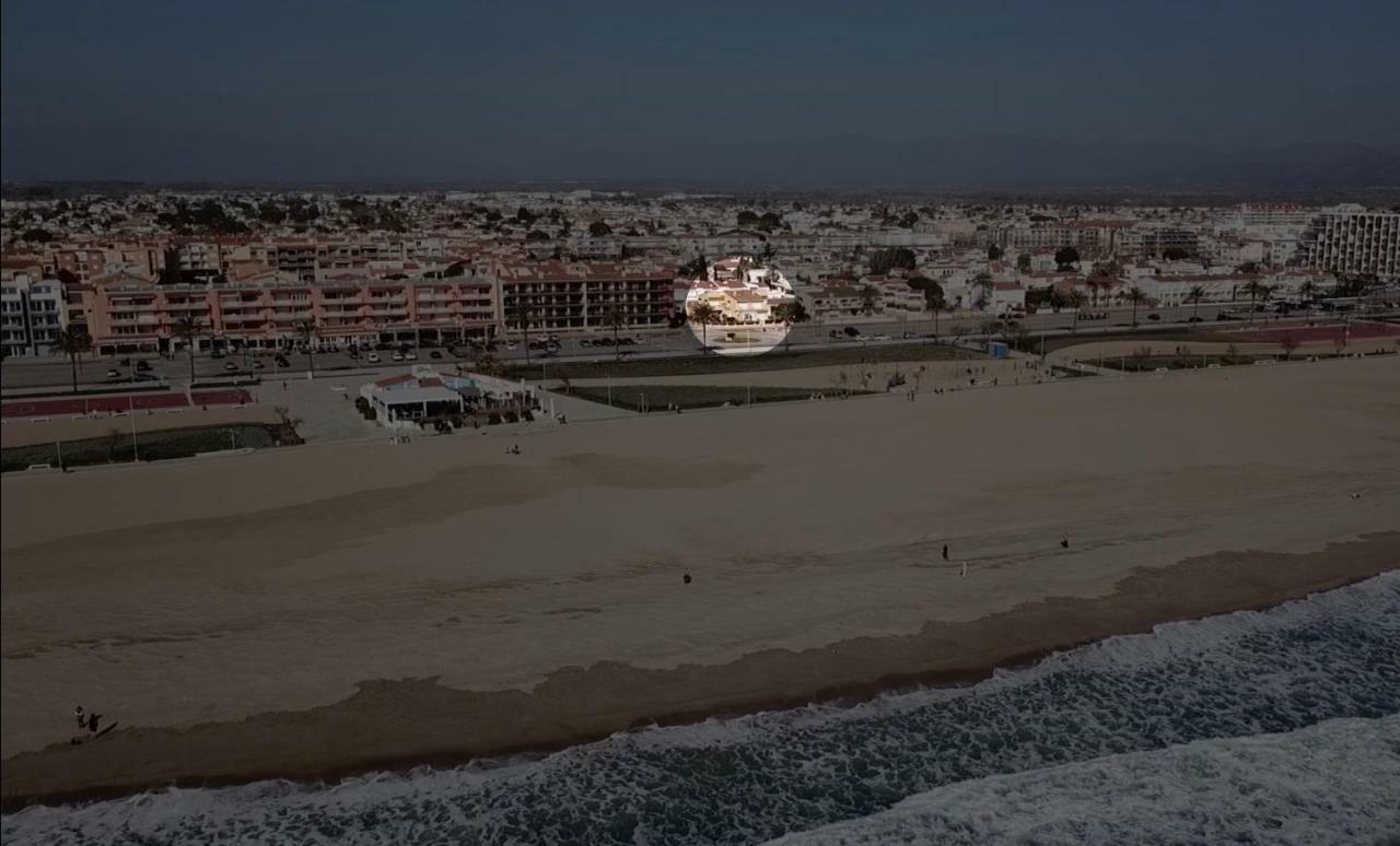 Apartament Amb Jardi A La Platja D'Empuriabrava Esterno foto