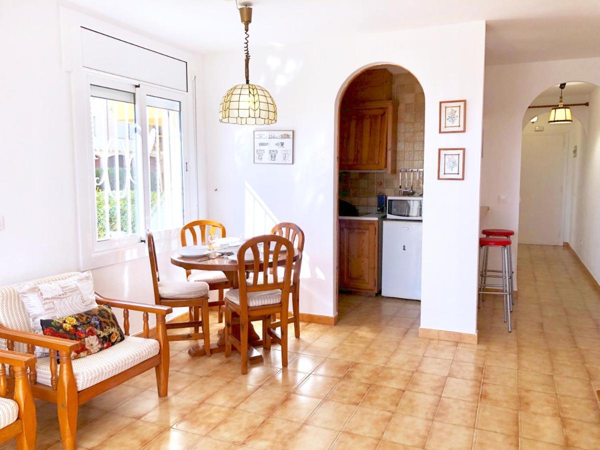 Apartament Amb Jardi A La Platja D'Empuriabrava Esterno foto